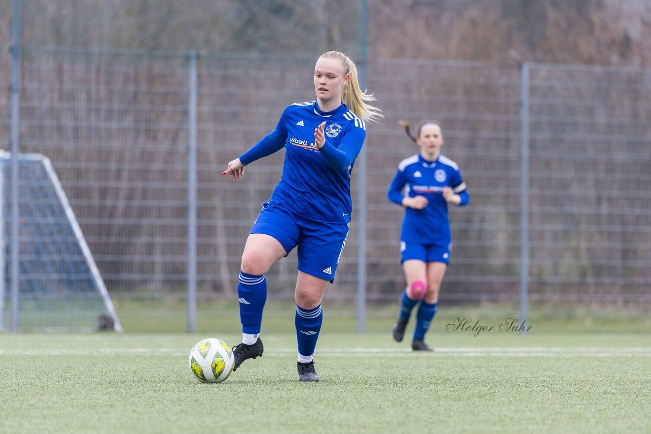 Bild 218 - F SSC Hagen Ahrensburg - SV Frisia Risum-Lindholm : Ergebnis: 1:2